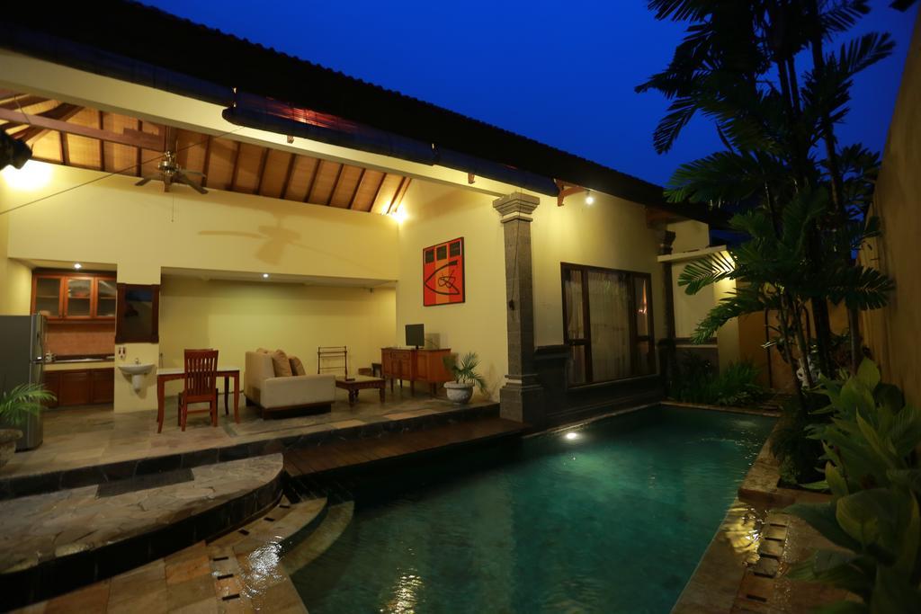 Putri Bali Villa Seminyak  Bagian luar foto